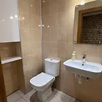 Riverside Embassy Huge With Free Parking Apartment *