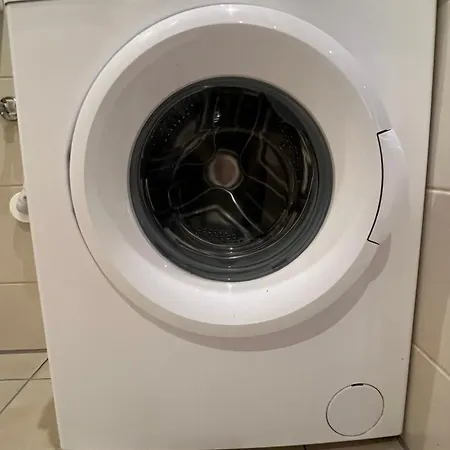 Riverside Embassy Huge With Free Parking Riga