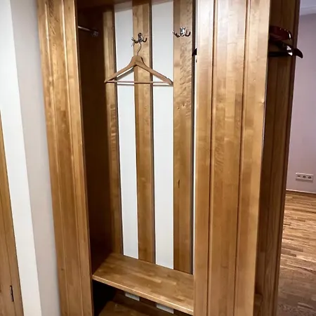 Riverside Embassy Huge With Free Parking * Riga