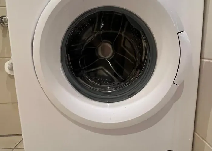 Riverside Embassy Huge With Free Parking Riga