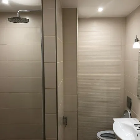 Apartamento Riverside Embassy Huge With Free Parking *