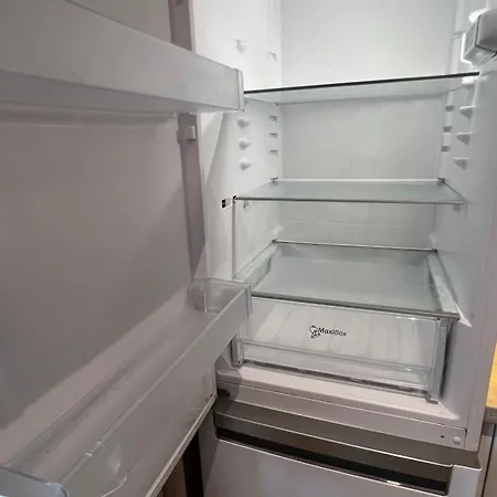 Riverside Embassy Huge With Free Parking Lejlighed