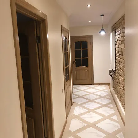 Riverside Embassy Huge With Free Parking * Riga