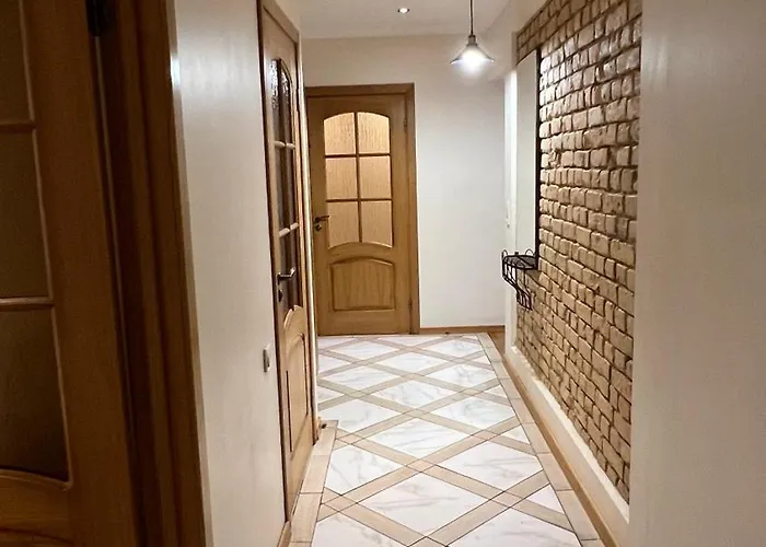 Riverside Embassy Huge With Free Parking Apartment *